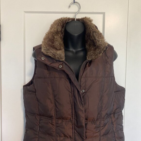 Eddie Bauer Premium Goose Down Puffer Vest Dark Brown Snap Zip Close Size Medium - Picture 3 of 7